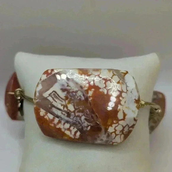 Bourbon and Boweties The Kylie Bangle Bracelet in agate large size - Picture 5 of 6